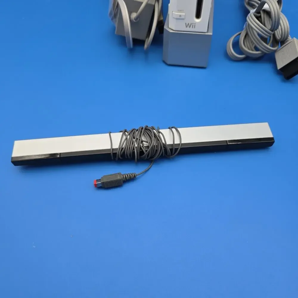 Nintendo Wii RVL-001 White Console Bundle Tested Working Remote Nunchuk Cords